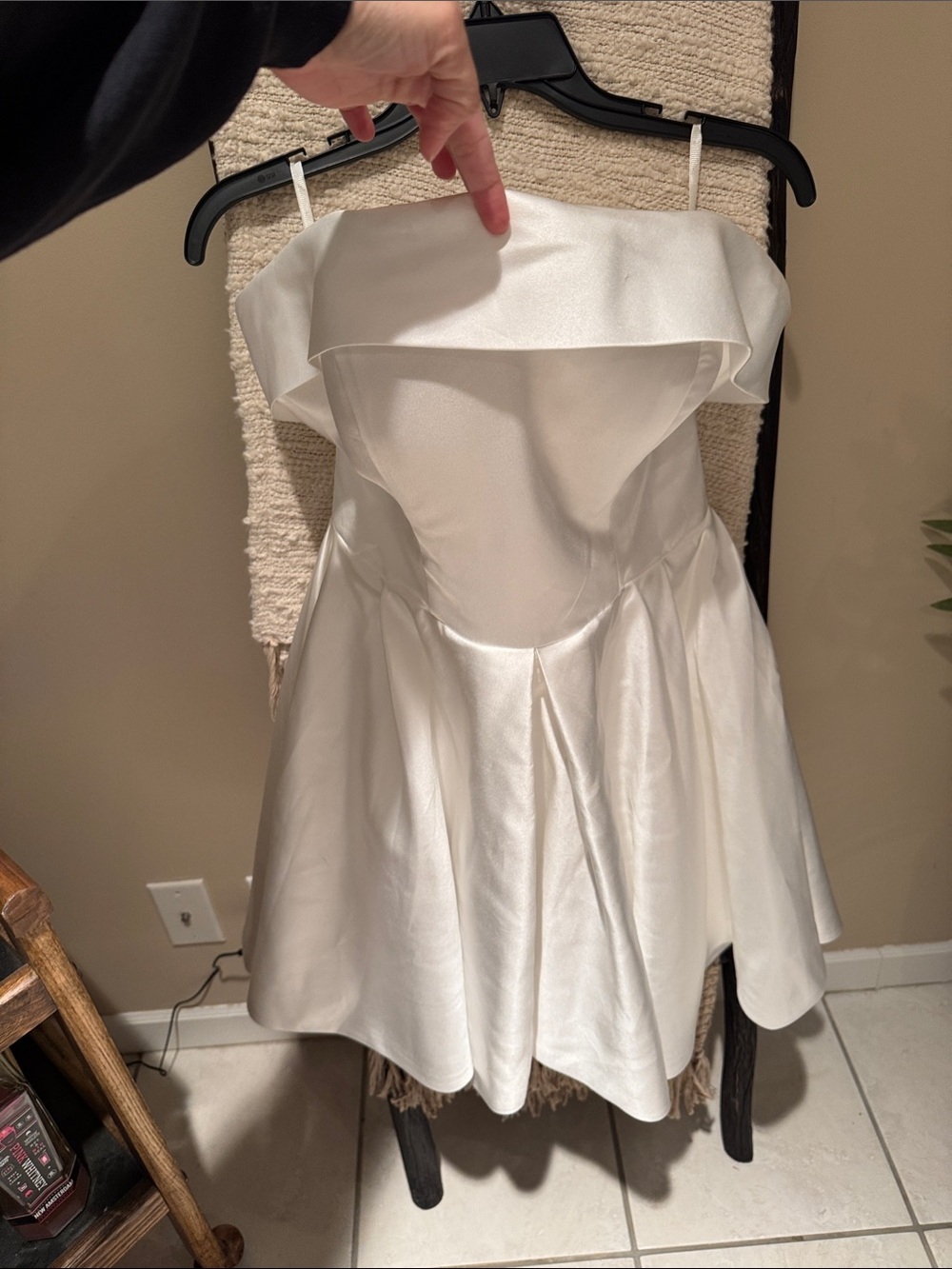 Classic Strapless White Satin Party Dress